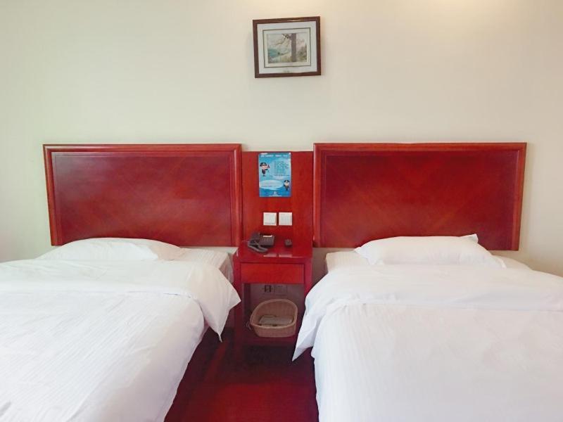 Greentree Inn Shanghai Pudong Airport Wild Animal Park Express Hotel Nanhui Bagian luar foto