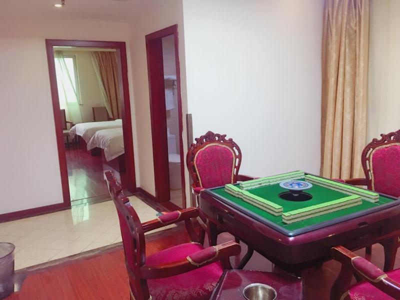 Greentree Inn Shanghai Pudong Airport Wild Animal Park Express Hotel Nanhui Bagian luar foto