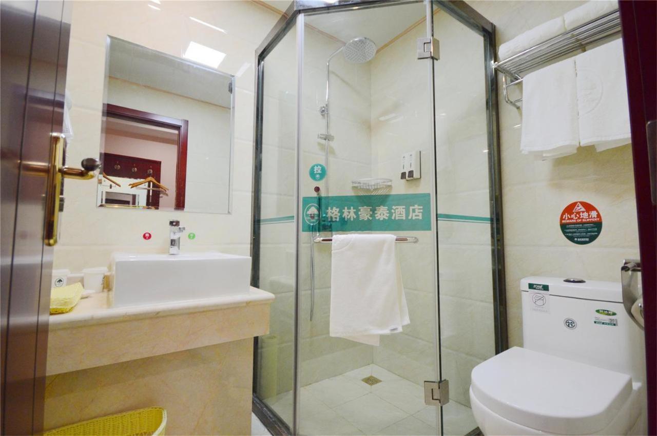 Greentree Inn Shanghai Pudong Airport Wild Animal Park Express Hotel Nanhui Bagian luar foto